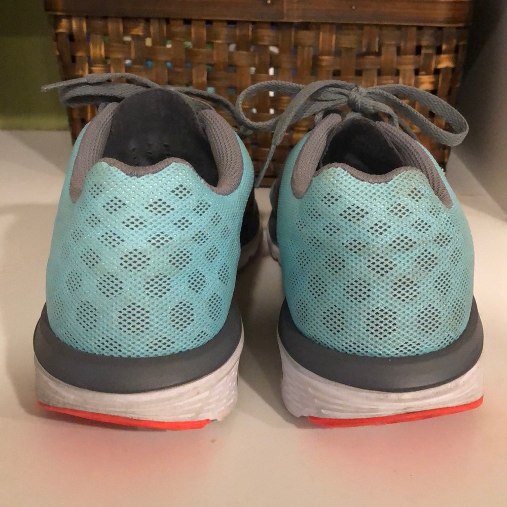 Nike Running Shoes - Picture 3 of 4